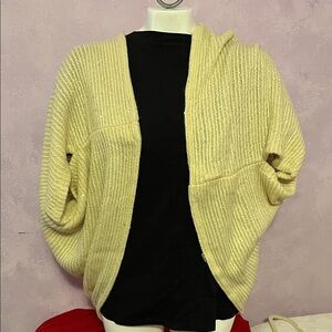 2 Chic Cream Women's Shrug